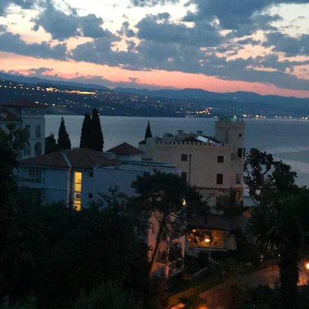 Apartment Zdenka - 100 M From The Beach Opatija Exterior foto